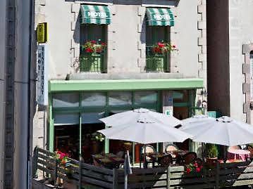 Logis Hotel Le Relais Des Remparts Allanche Экстерьер фото